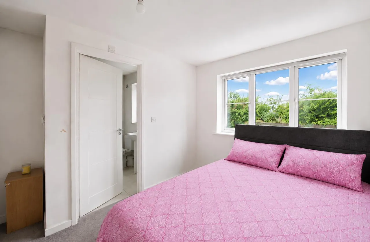 Woodend Close, Grays, RM17, photo 6