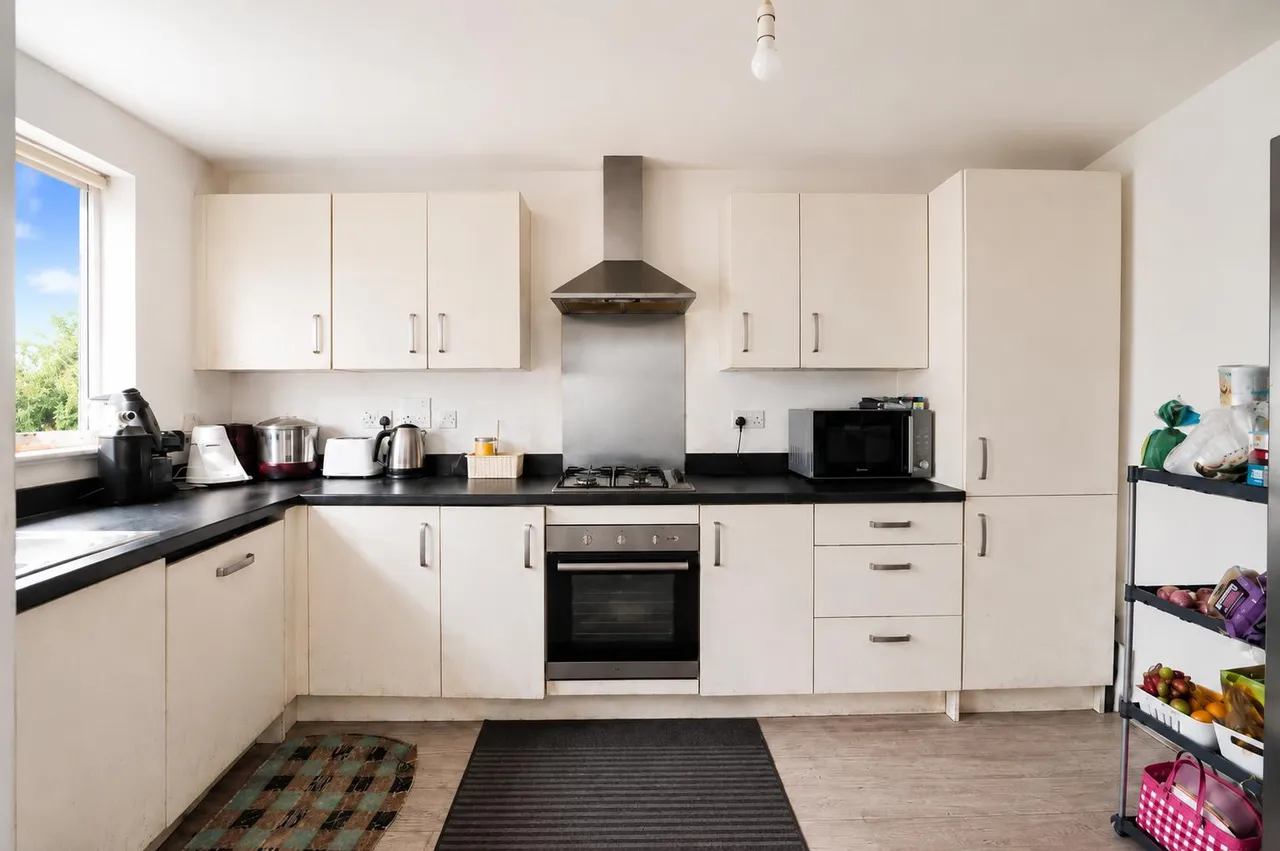 Woodend Close, Grays, RM17, photo 5