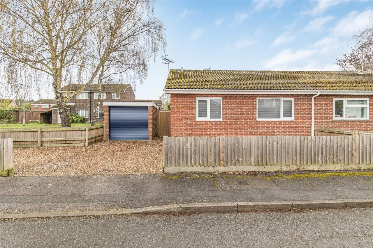 Honeysuckle Close, Red Lodge, IP28, photo 20