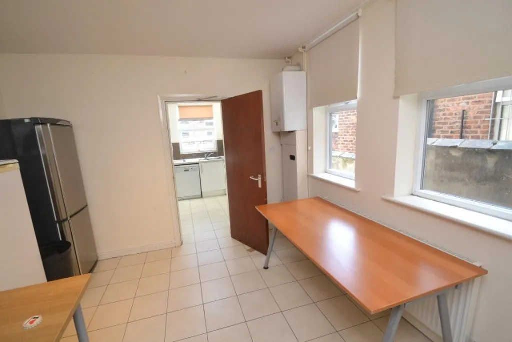 Booth Avenue, Fallowfield, M14, photo 3