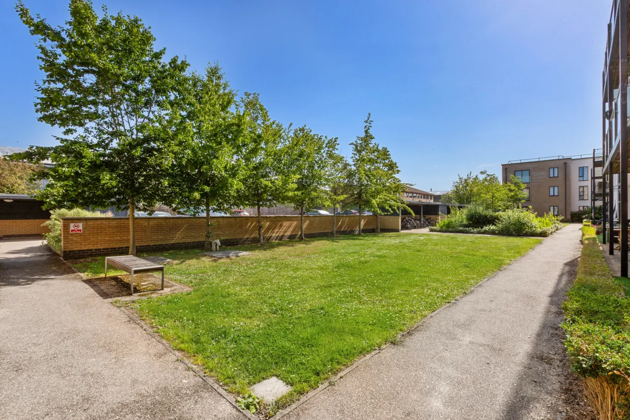 Latimer House Angus Court, Thame, OX9, photo 13