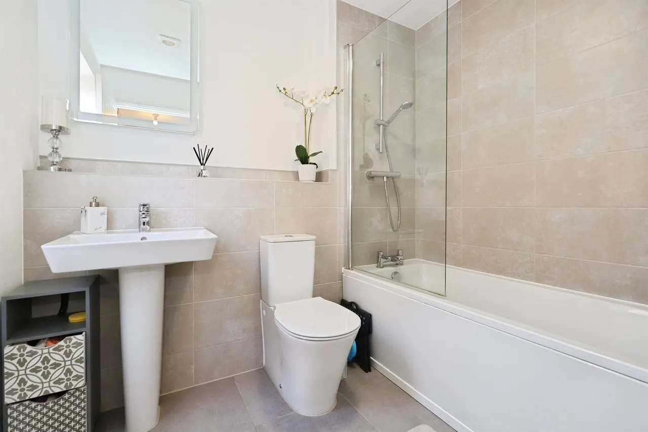 Hornbeam Way, Essington, WV11, photo 14
