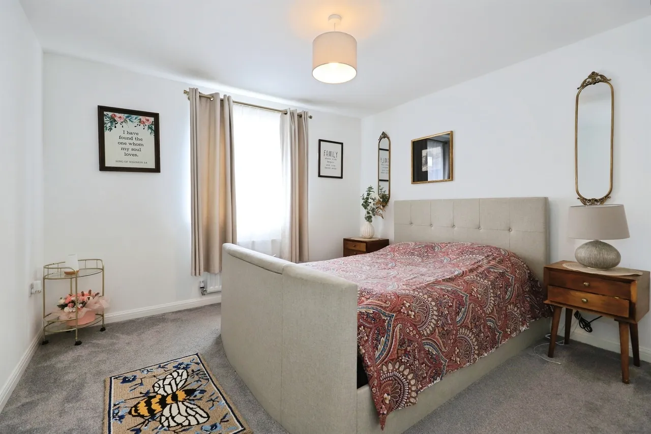 Hornbeam Way, Essington, WV11, photo 11