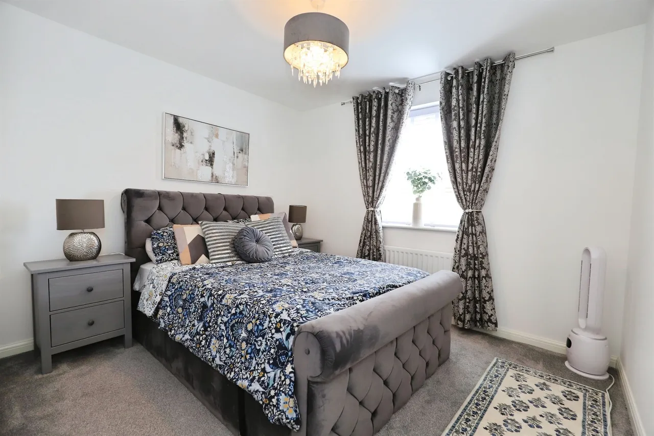 Hornbeam Way, Essington, WV11, photo 9