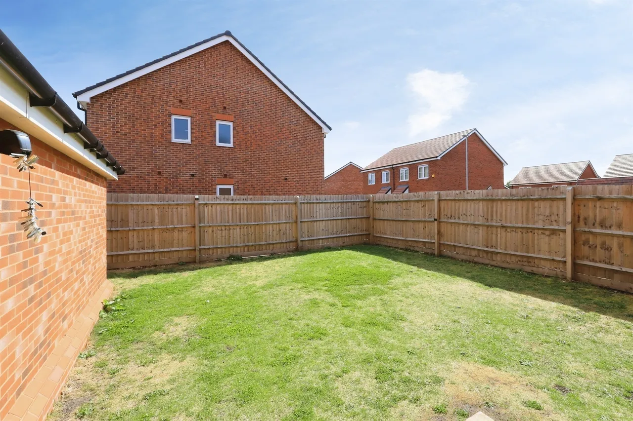 Hornbeam Way, Essington, WV11, photo 16