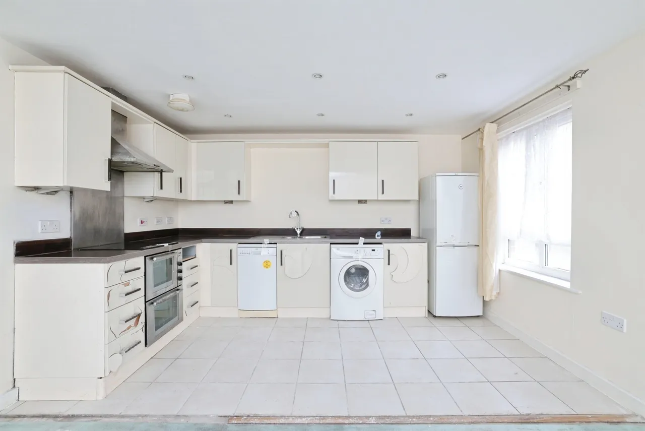 Tadros Court, High Wycombe, HP13, photo 11