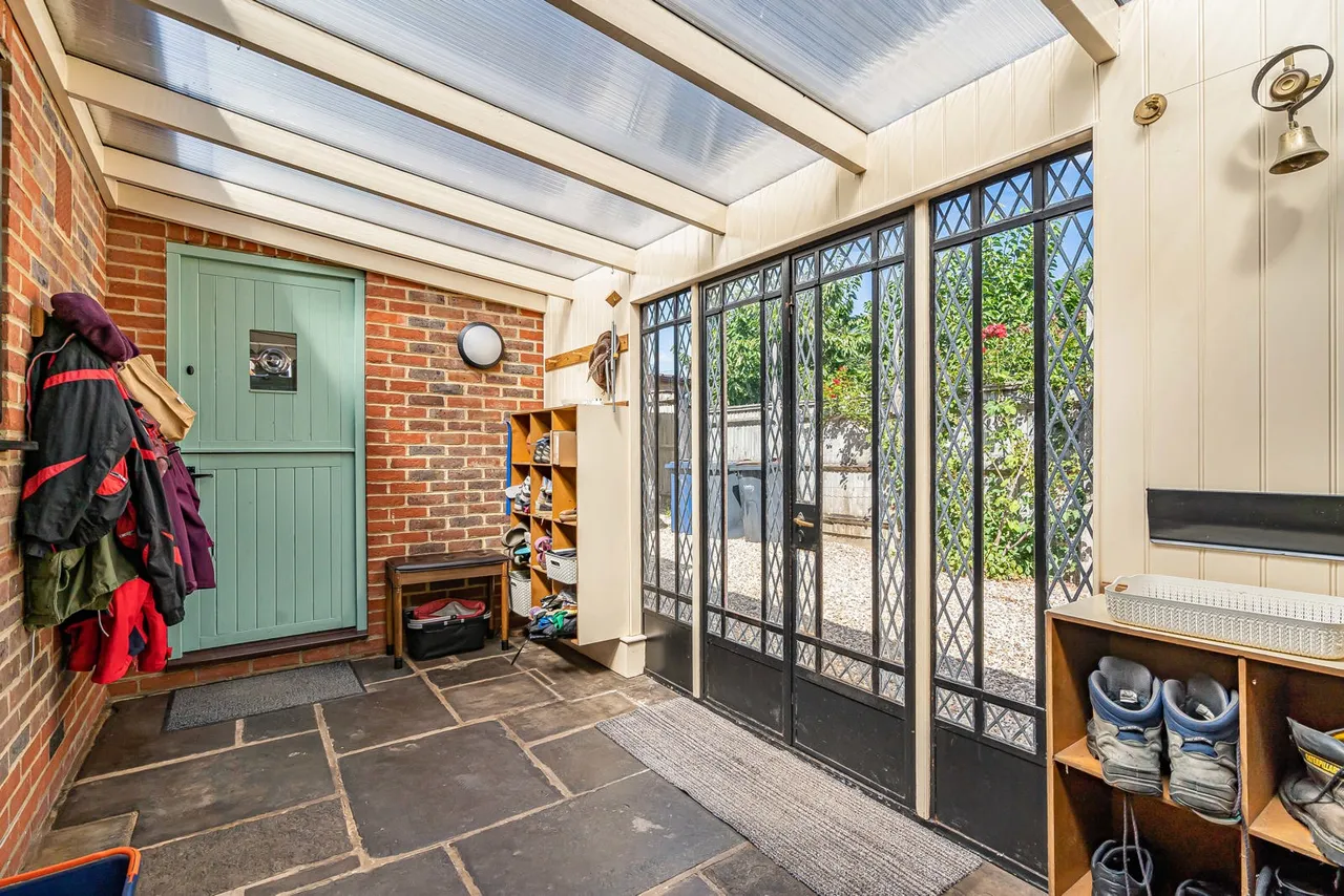 Tongham Road, Runfold, GU10, photo 12