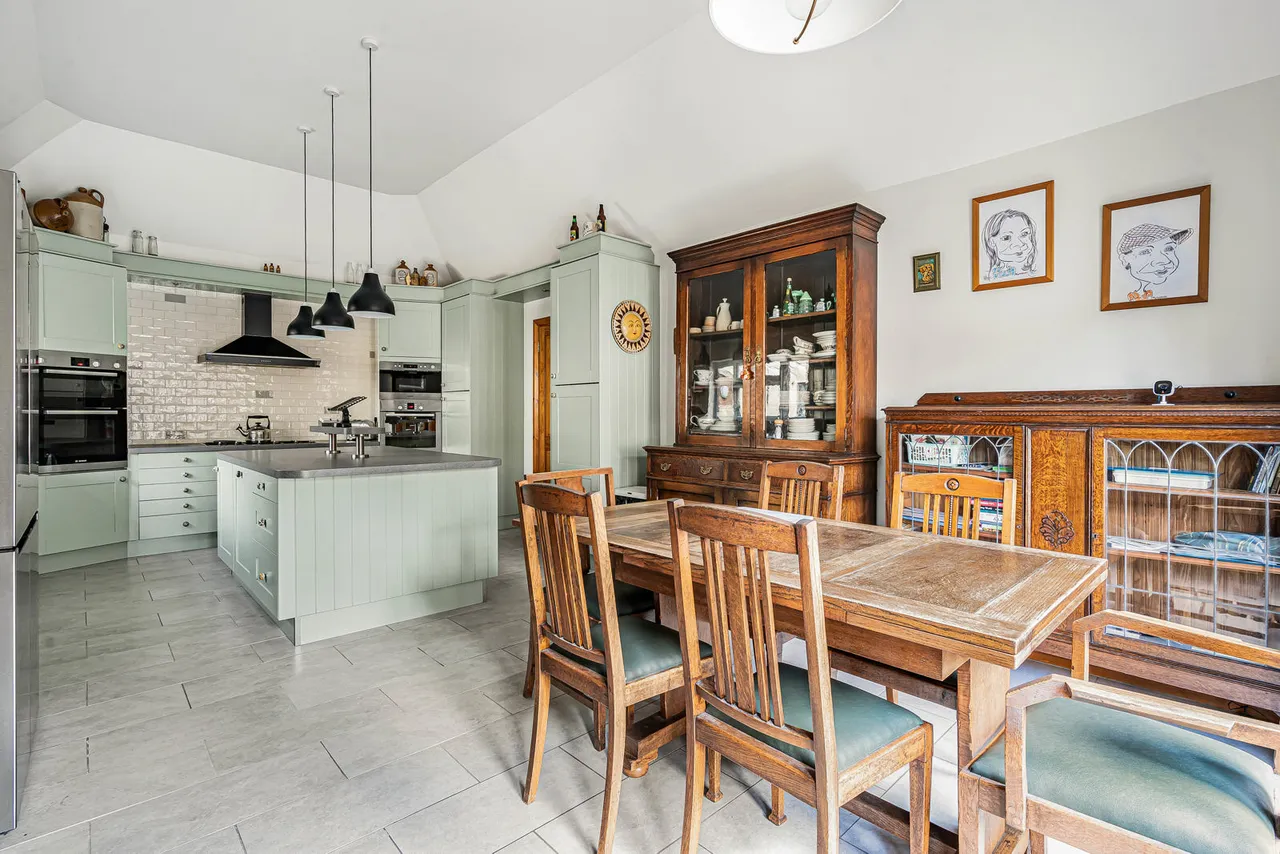Tongham Road, Runfold, GU10, photo 5