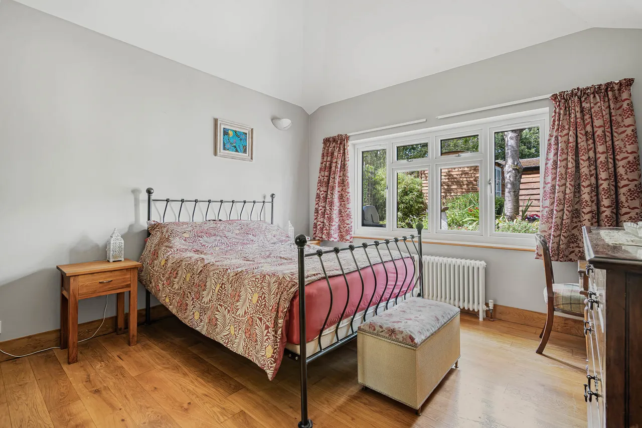 Tongham Road, Runfold, GU10, photo 10