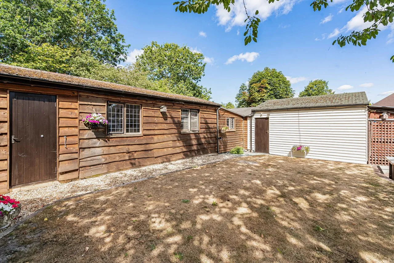 Tongham Road, Runfold, GU10, photo 14