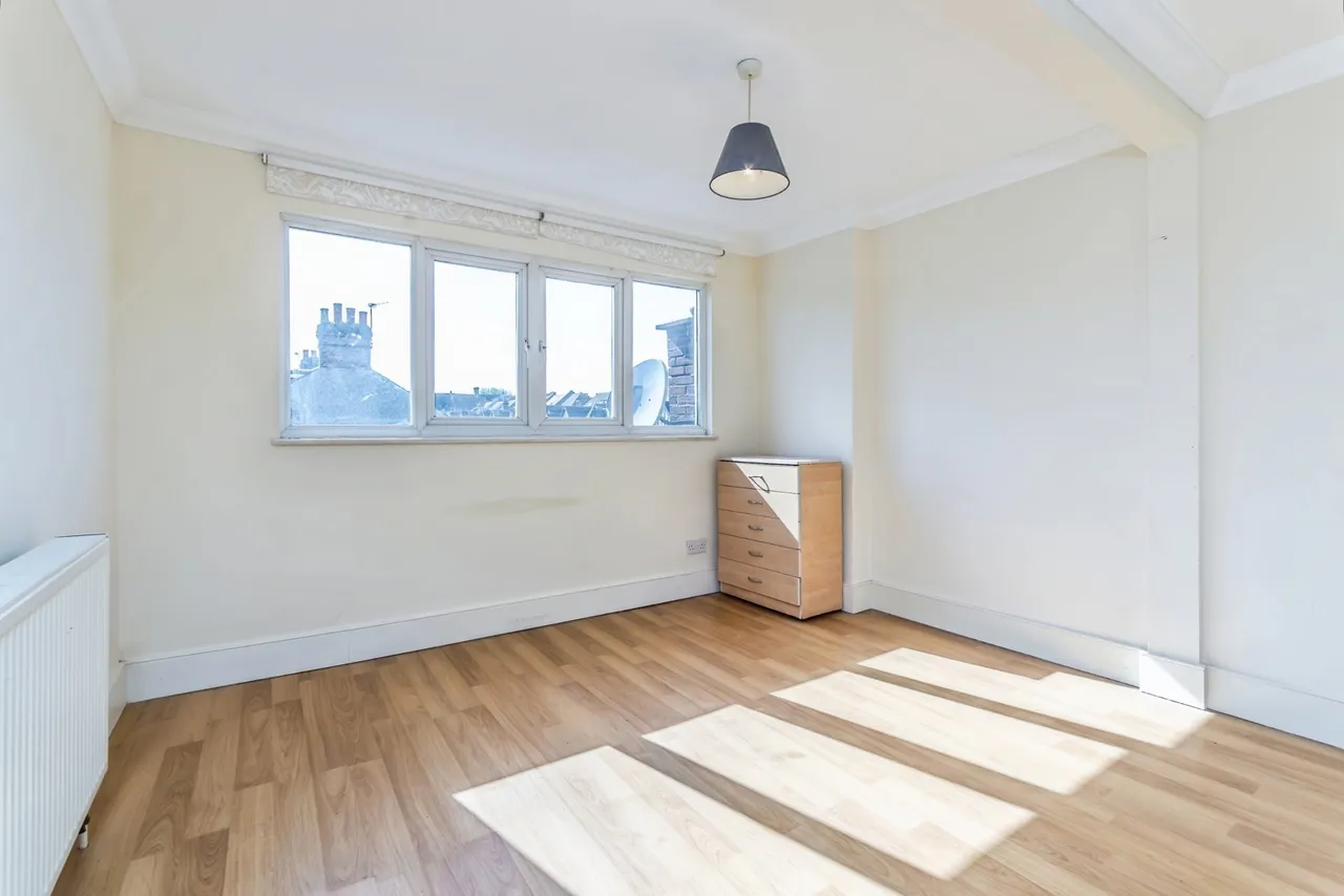 Ardfern Avenue, London, SW16, photo 9