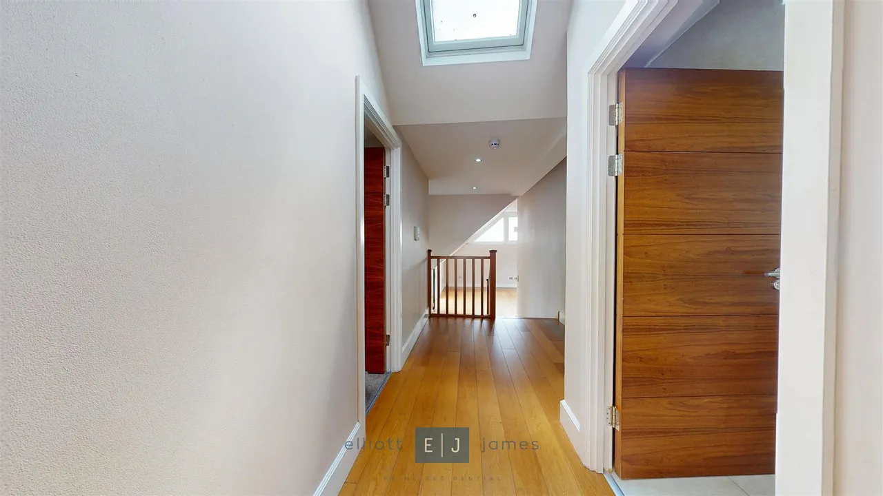 Manor Road, Chigwell, photo 5