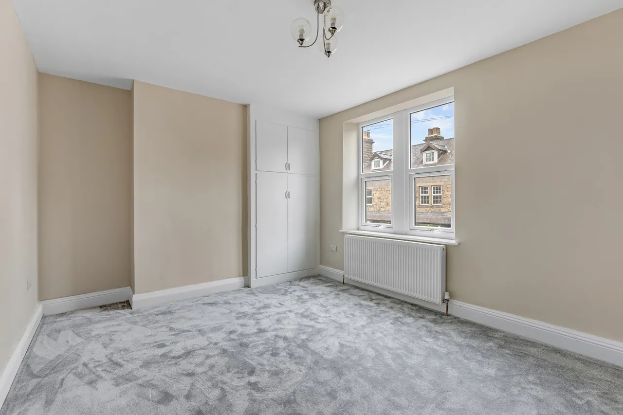 East Parade, Ilkley, LS29, photo 9