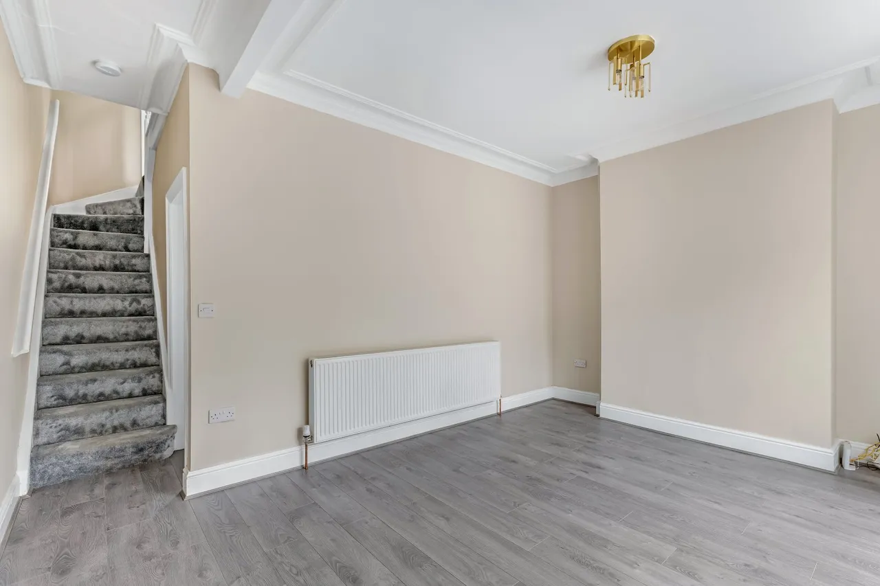 East Parade, Ilkley, LS29, photo 8