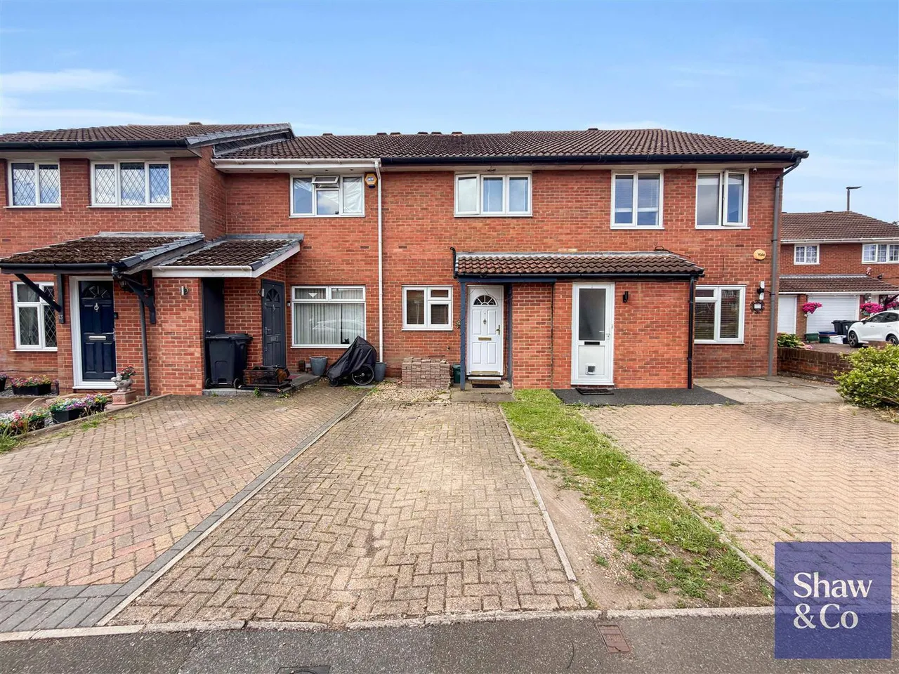 2 bed house for sale, Bracken End, Isleworth
