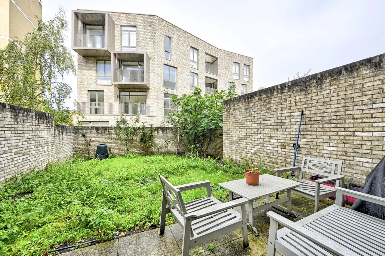 London, NW6, photo 22