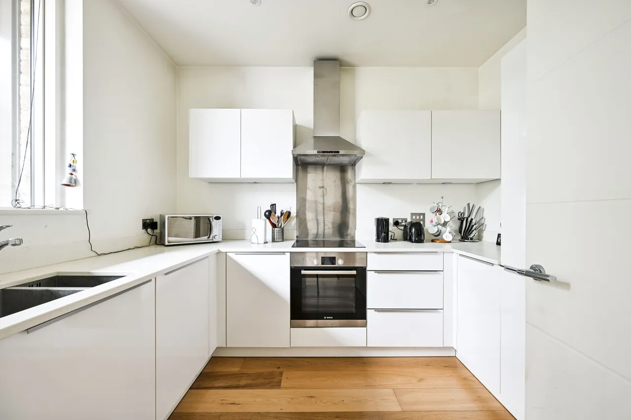 London, NW6, photo 3
