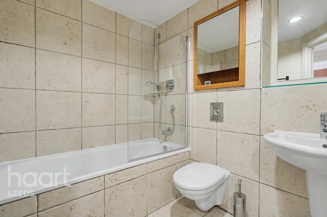 Armouries Way, Leeds, LS10, photo 11