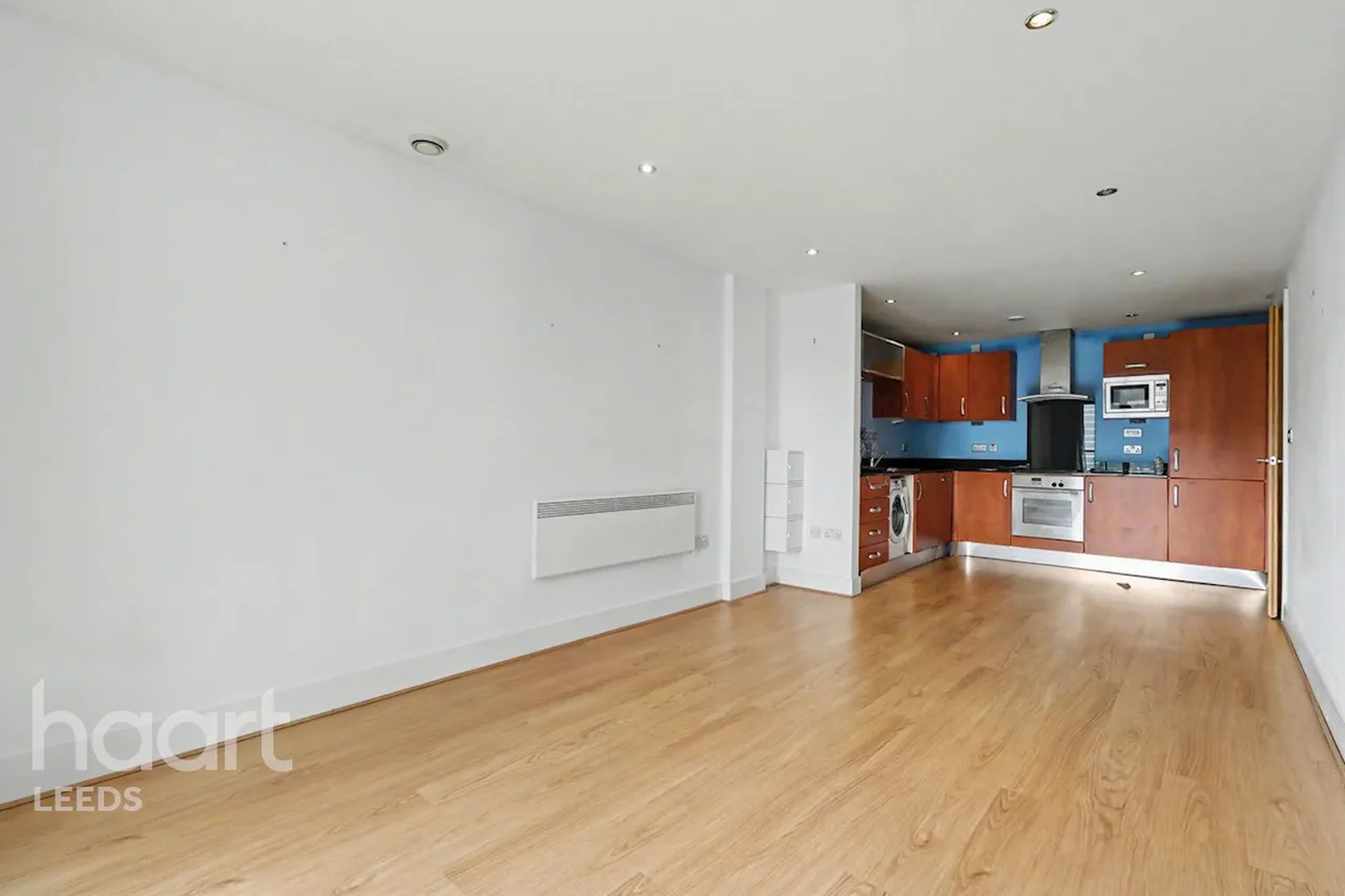 Armouries Way, Leeds, LS10, photo 3