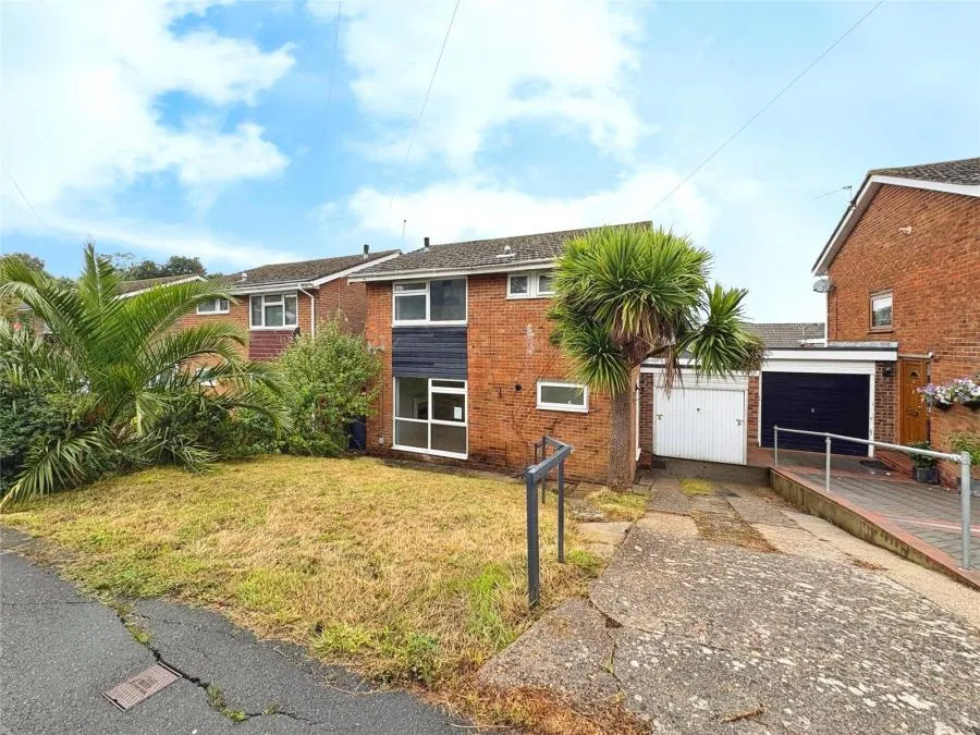 3 bed house for sale, Sylvan Avenue, East Cowes, PO32