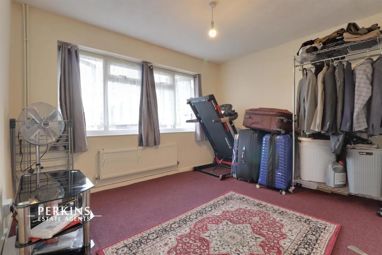 Kensington Road, Northolt, UB5, photo 3