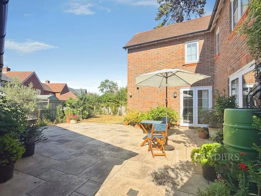 Nightingale Lane, Barnham, PO22, photo 15