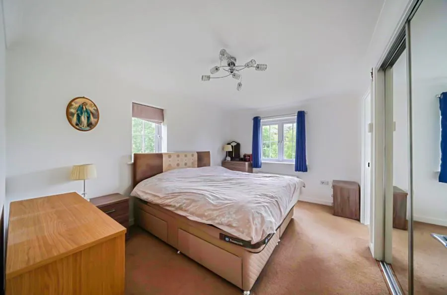 Nightingale Lane, Barnham, PO22, photo 9