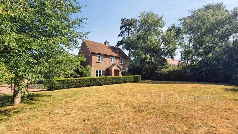 Nightingale Lane, Barnham, PO22, photo 18