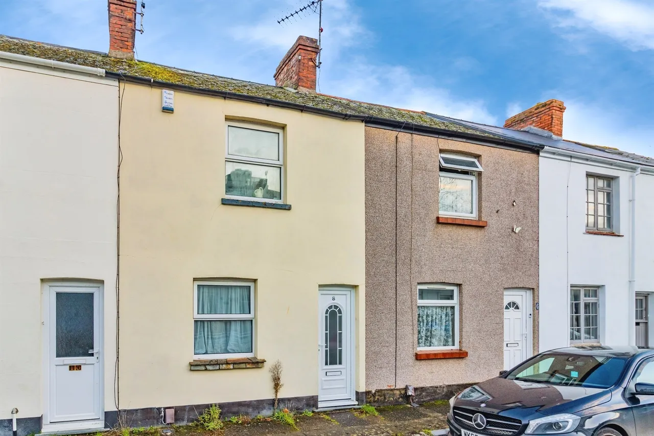 2 bed house for sale — Elm Road, Newton Abbot