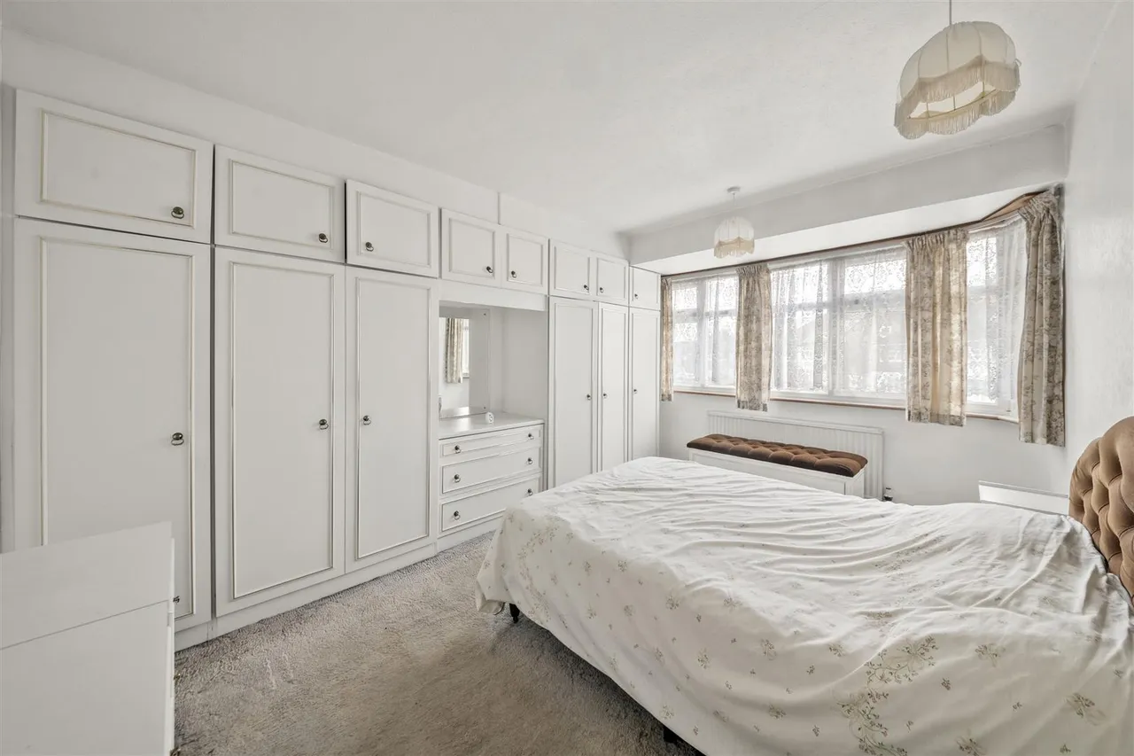 Barnhill Road, Hayes, photo 9