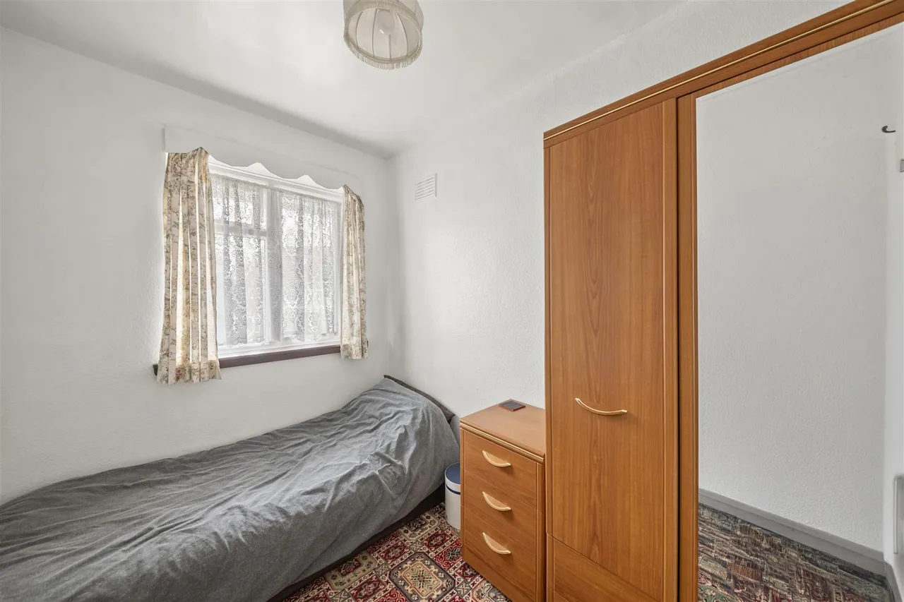 Barnhill Road, Hayes, photo 13