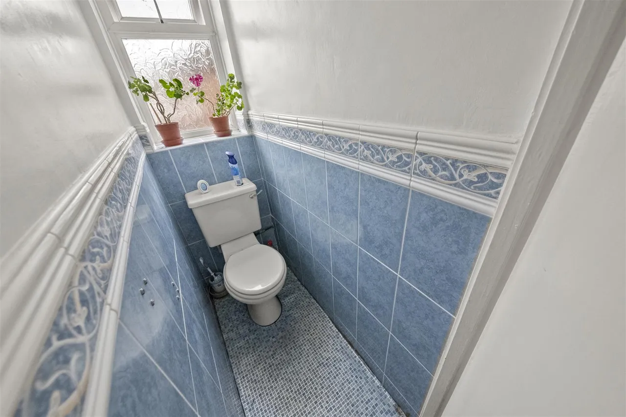 Barnhill Road, Hayes, photo 15