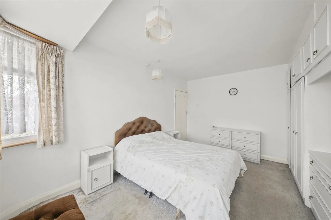 Barnhill Road, Hayes, photo 10