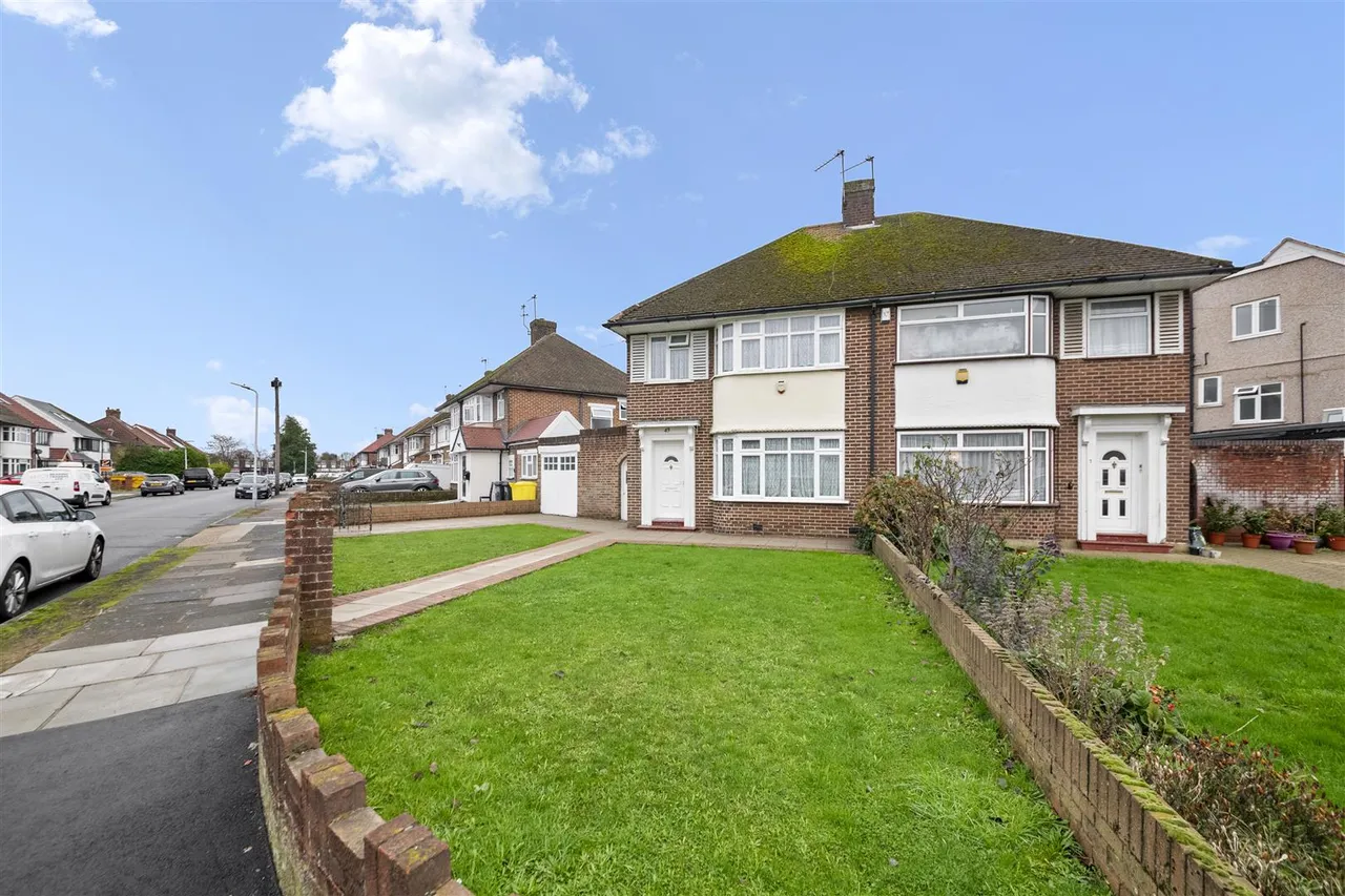 Barnhill Road, Hayes, photo 19