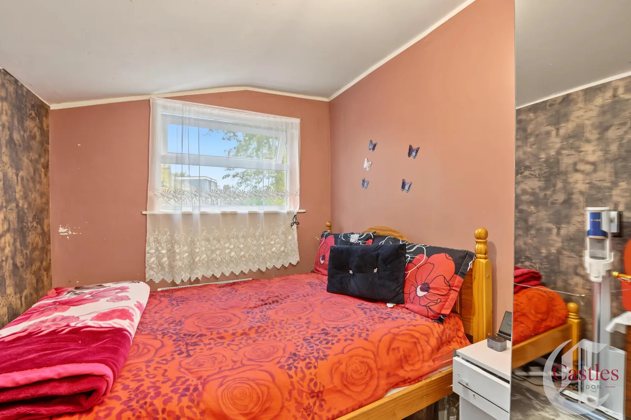Croyland Road, London, N9, photo 10