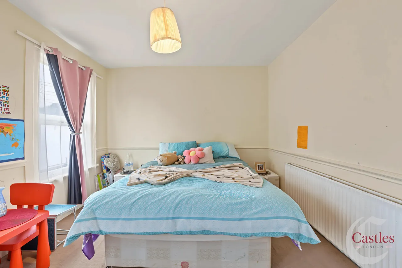 Croyland Road, London, N9, photo 18