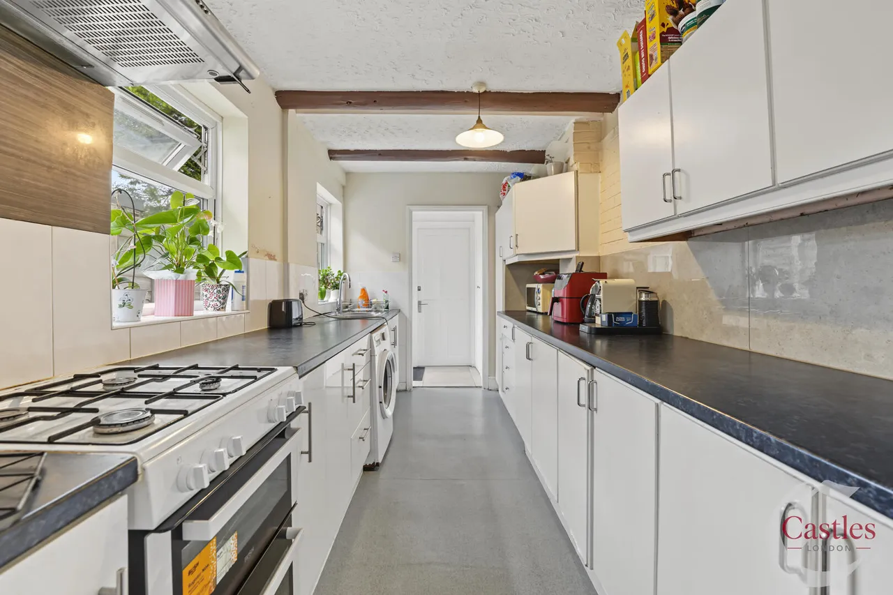 Croyland Road, London, N9, photo 4