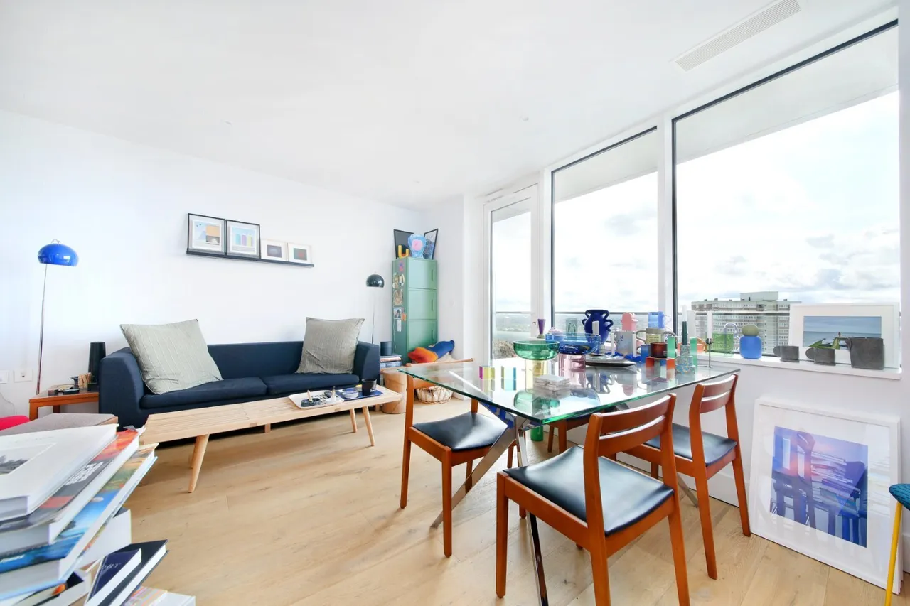 Lombard Road, London, SW11, photo 10