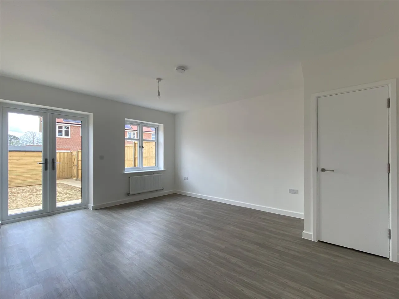 Spinner Avenue, Cranleigh, Surrey, GU6 8ZD, photo 4