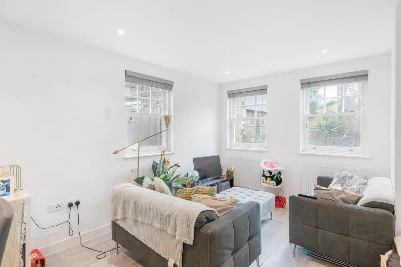 Prescott Place, London, SW4, photo 3