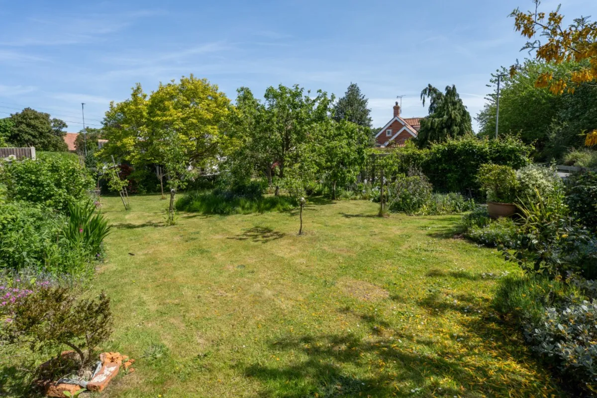 Aylsham Road, North Walsham, photo 22