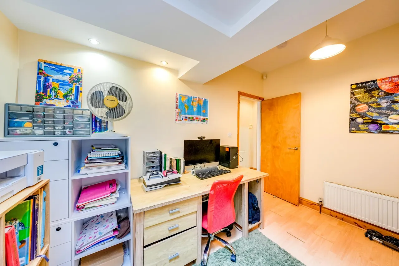 Lincoln Road, London, E7, photo 10