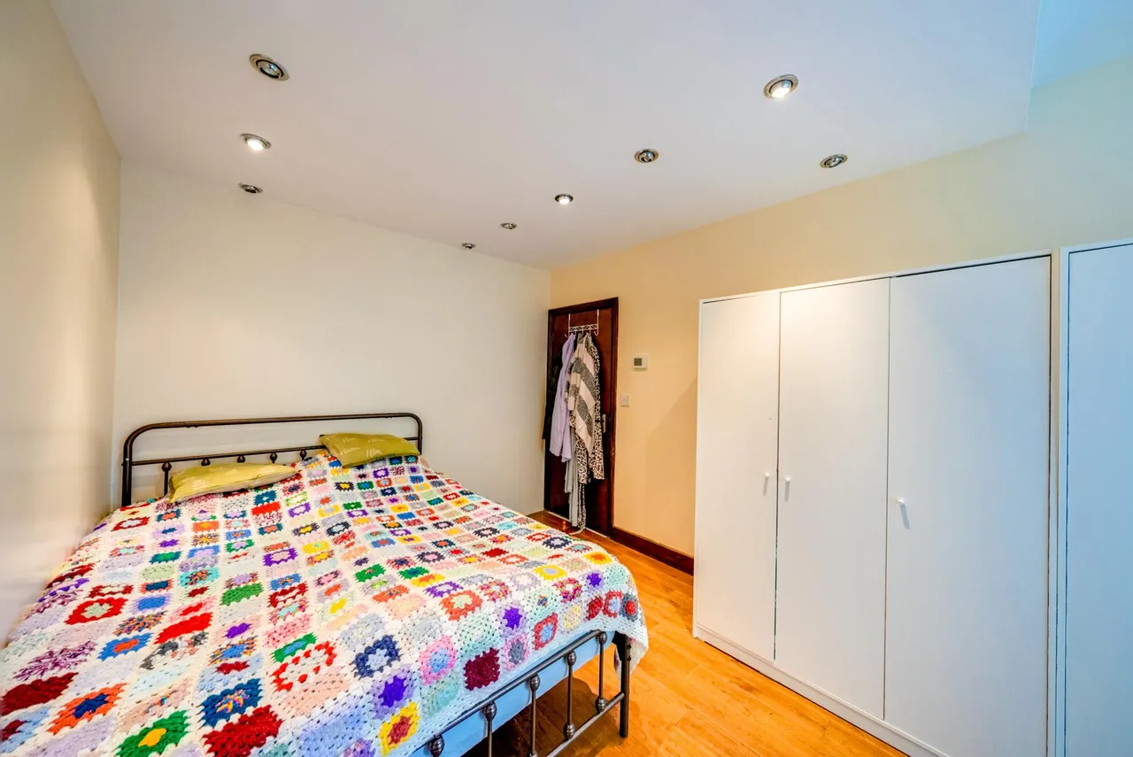 Lincoln Road, London, E7, photo 14