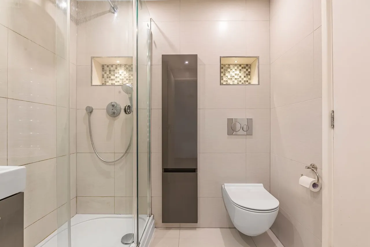 Huntsmans Close, Brookside, photo 9
