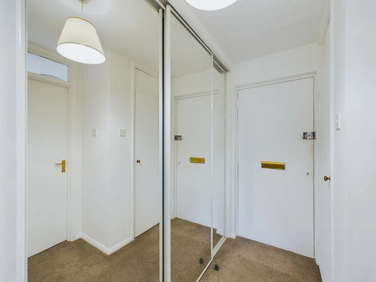 Northgate, RH10, photo 7