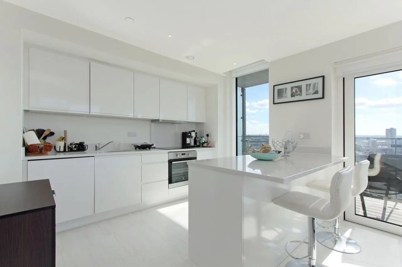 Osiers Tower, Wandsworth Riverside, SW18, photo 5