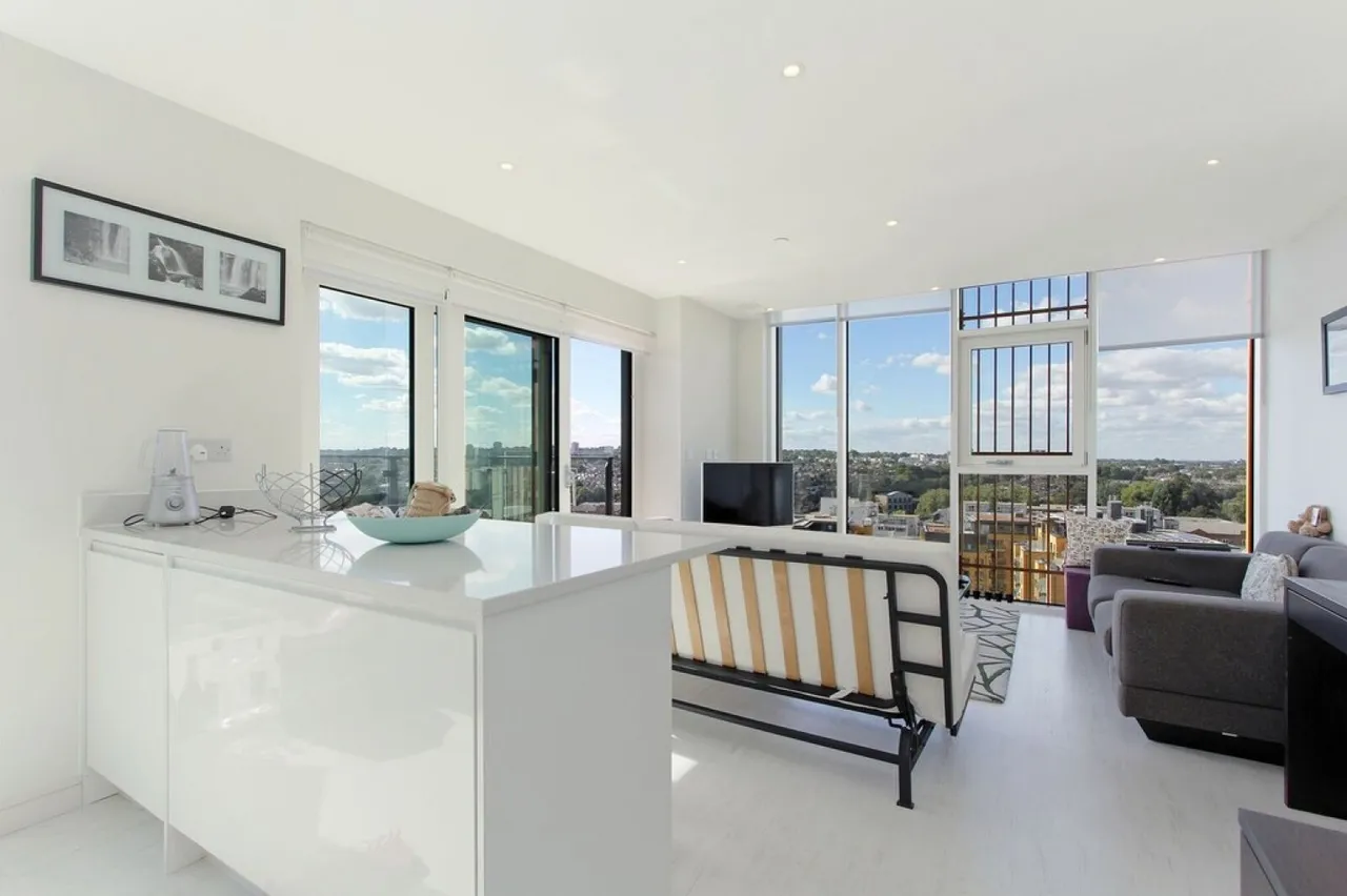 Osiers Tower, Wandsworth Riverside, SW18, photo 4