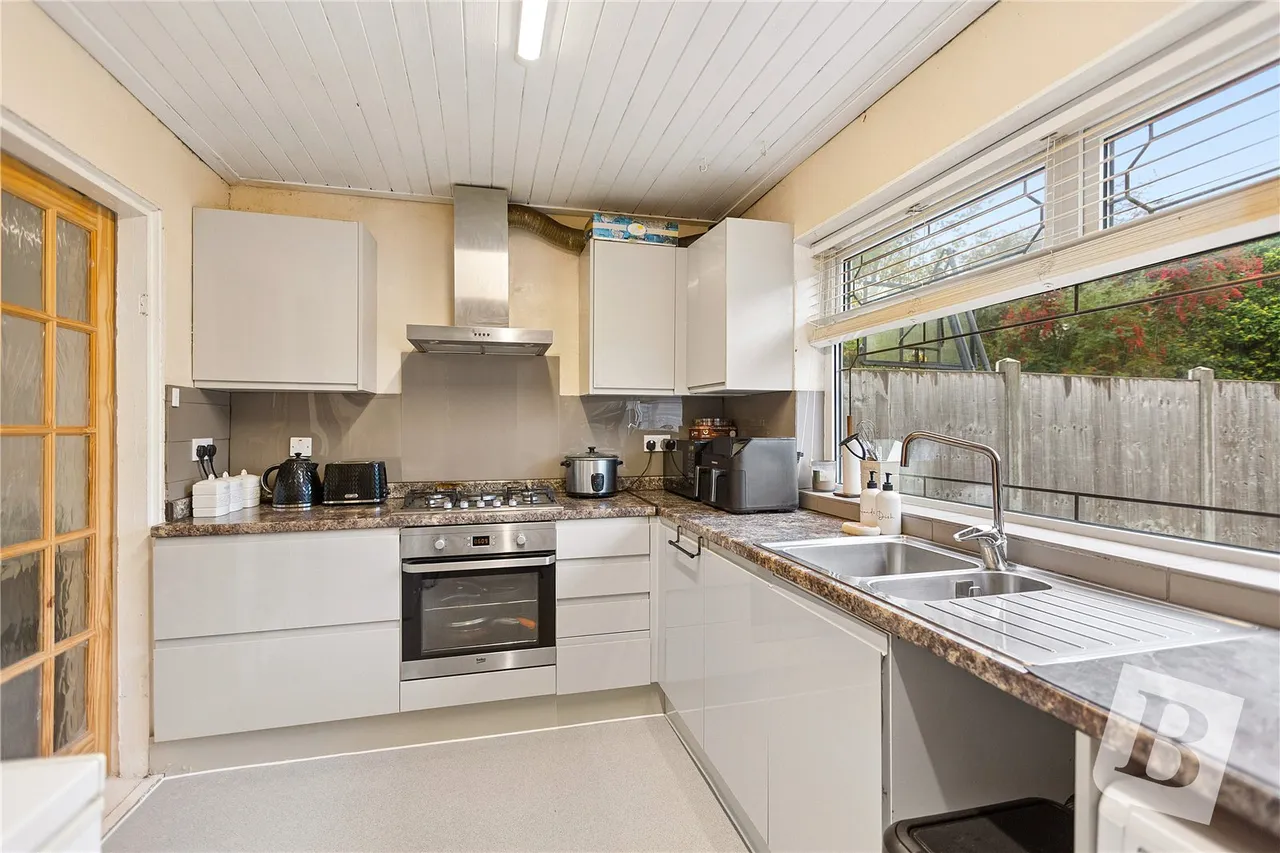 Westfield Road, Dagenham, RM9, photo 15
