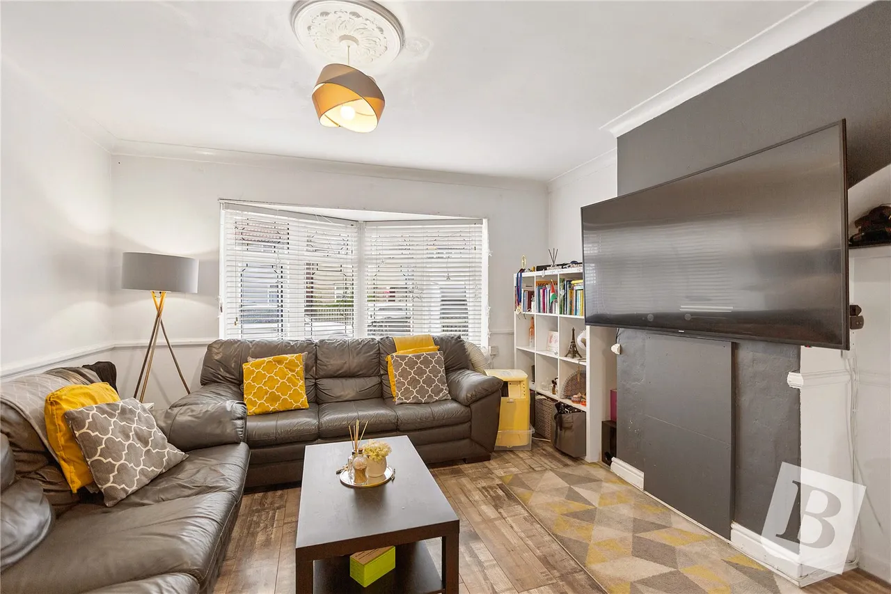 Westfield Road, Dagenham, RM9, photo 13