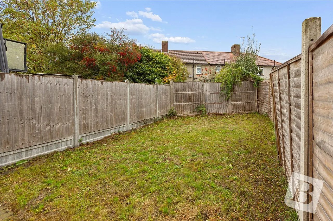Westfield Road, Dagenham, RM9, photo 16